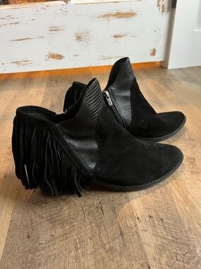 Women's  Derbie Black Suede Fringe Ankle Booties